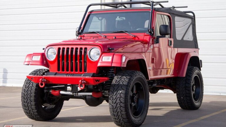 500-сильный V10 Dodge Viper в Jeep Wrangler