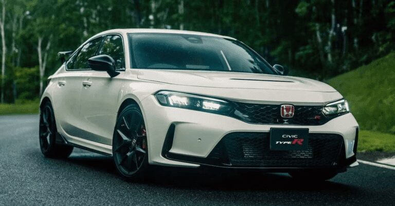 Honda Civic Type R 2023 года выпуска