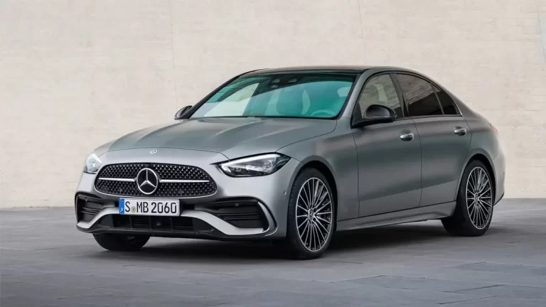 Mercedes-Benz C-Class 2024