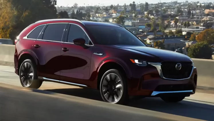 Mazda CX-90 2024 года выпуска