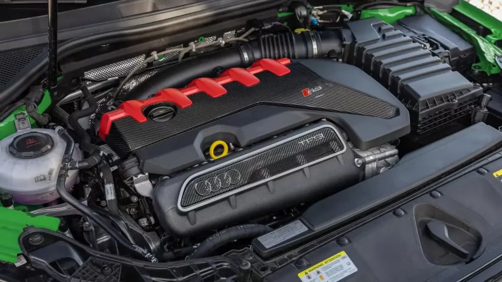 Двигатель Audi rs3
