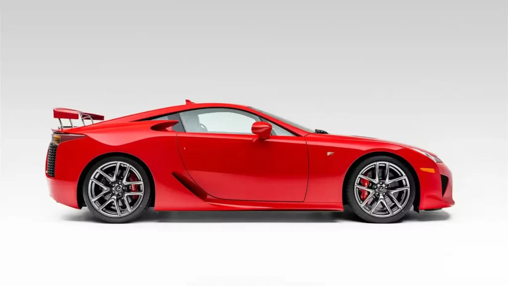 Лексус LFA